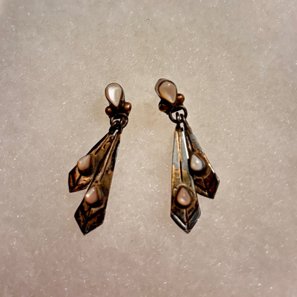 Vintage-Inspired Teardrop Dangle Earrings with Cream Accents